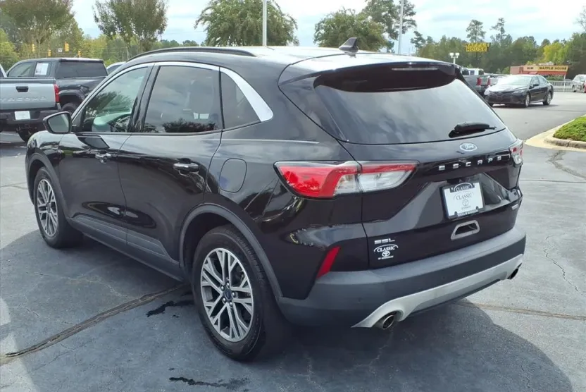 2020 Ford Escape SEL photo 1