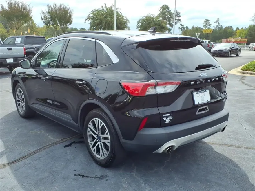 2020 Ford Escape SEL photo 1