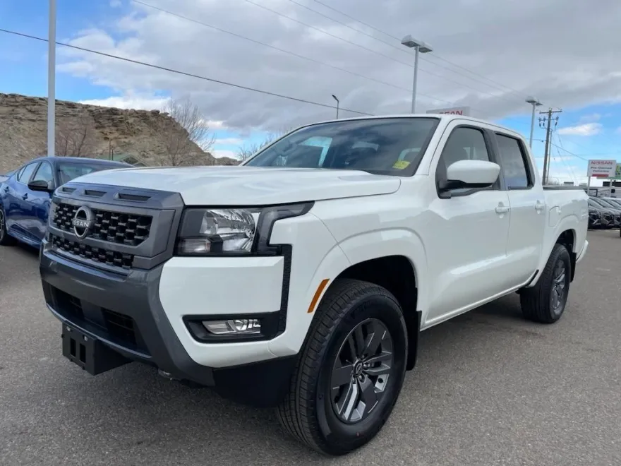 2025 Nissan Frontier SV photo 1