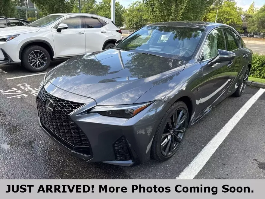 2024 Lexus IS 300 F SPORT photo 1