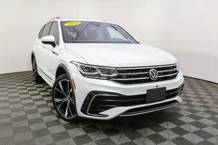 2022 Volkswagen Tiguan SEL Premium R-Line photo 1