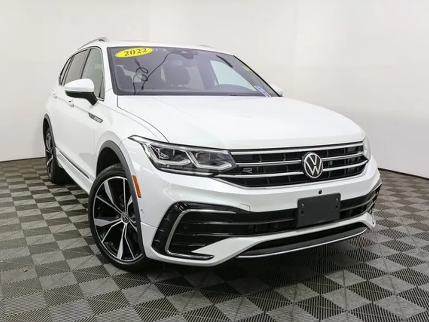 2022 Volkswagen Tiguan SEL Premium R-Line photo 1