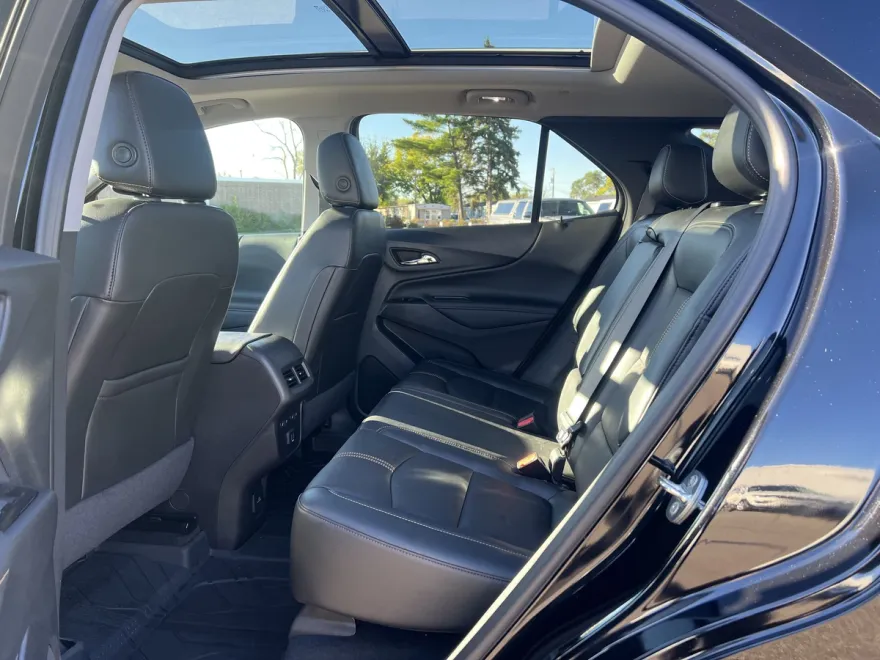 2023 Chevrolet Equinox Premier photo 1