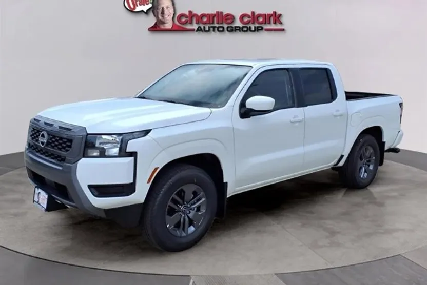 2025 Nissan Frontier SV photo 1