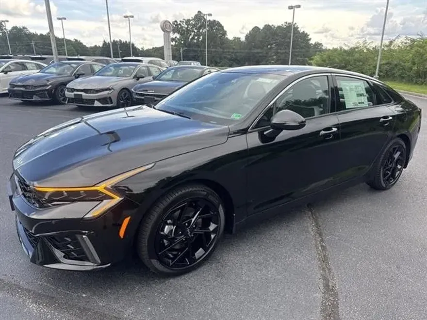 2026 Kia K5 GT-Line photo 1