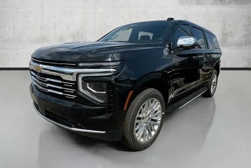 2025 Chevrolet Suburban Premier photo 1