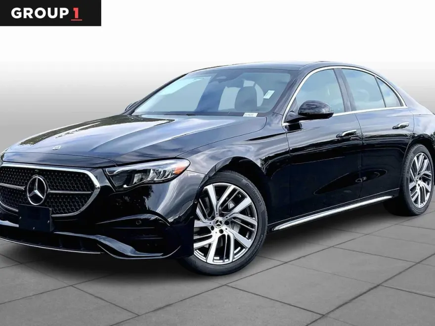 2025 Mercedes Benz E 350 4MATIC photo 1