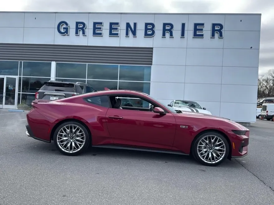 2025 Ford Mustang GT Premium photo 1