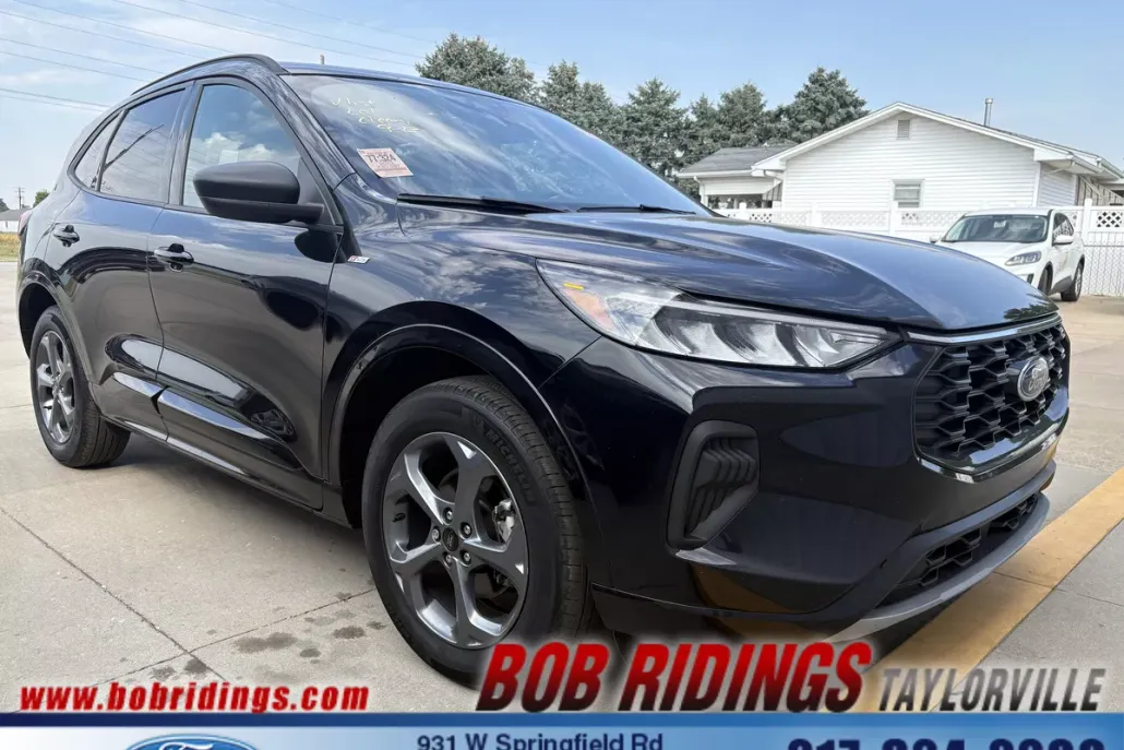 2023 Ford Escape ST-Line photo 1