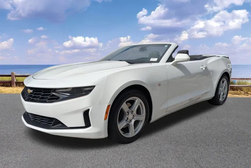 2022 Chevrolet Camaro 1LT photo 1