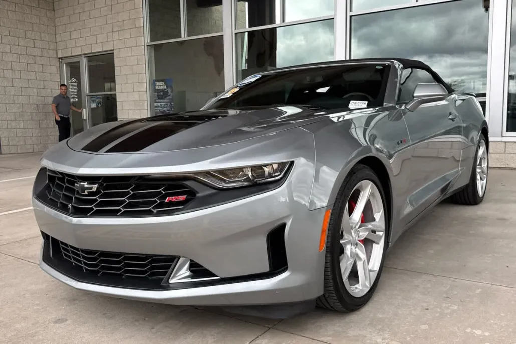 2023 Chevrolet Camaro LT1 photo 1