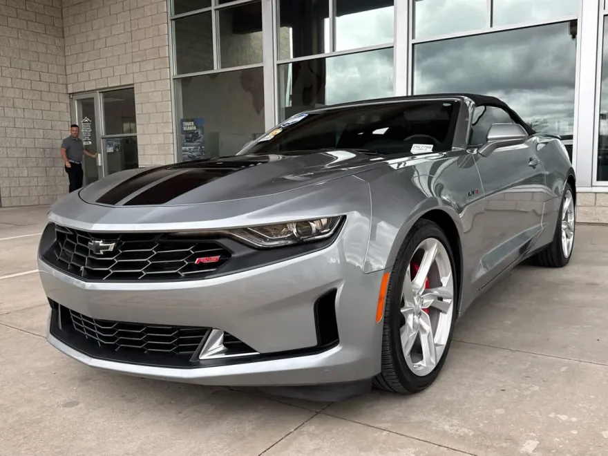 2023 Chevrolet Camaro LT1 photo 1