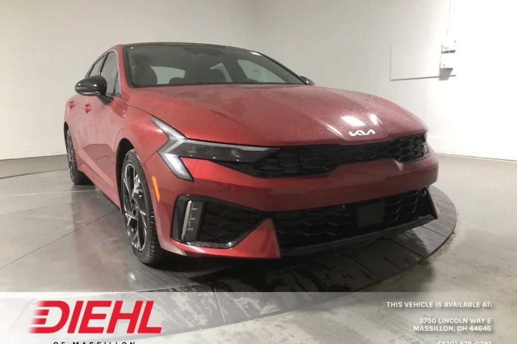2025 Kia K5 GT-Line photo 1