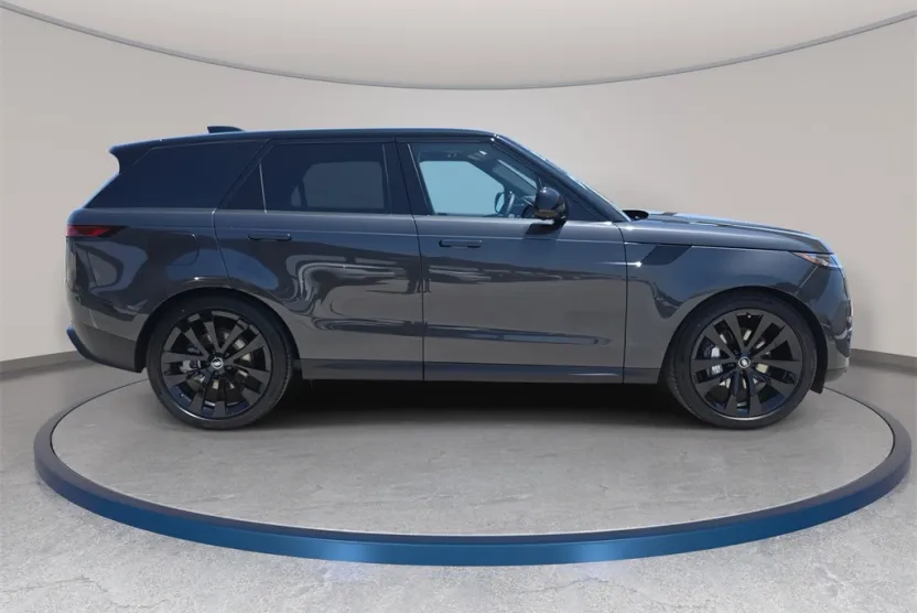 2025 Land Rover Range Rover Sport SE photo 1