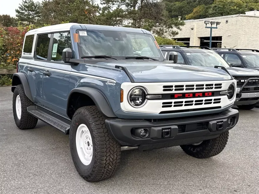 2025 Ford Bronco Heritage First Edition photo 1