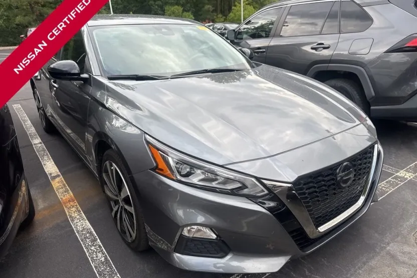 2020 Nissan Altima 2.5 SR photo 1