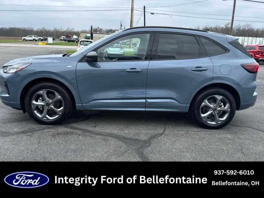 2024 Ford Escape ST-Line photo 1