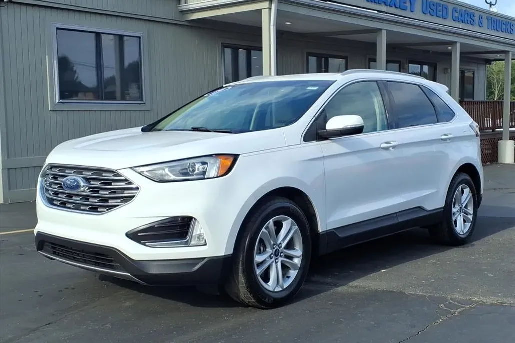 2019 Ford Edge SEL photo 1