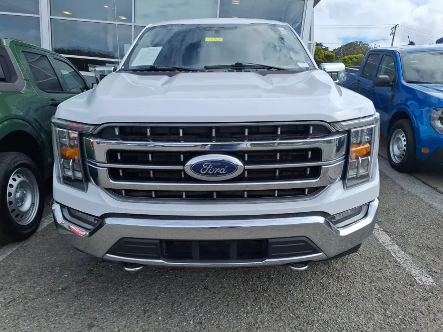 2023 Ford F-150 Lariat photo 1