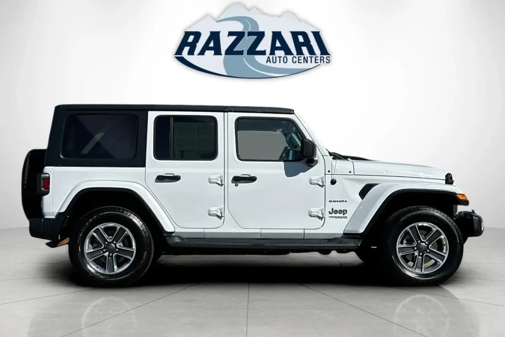 2020 Jeep Wrangler Unlimited Sahara photo 1