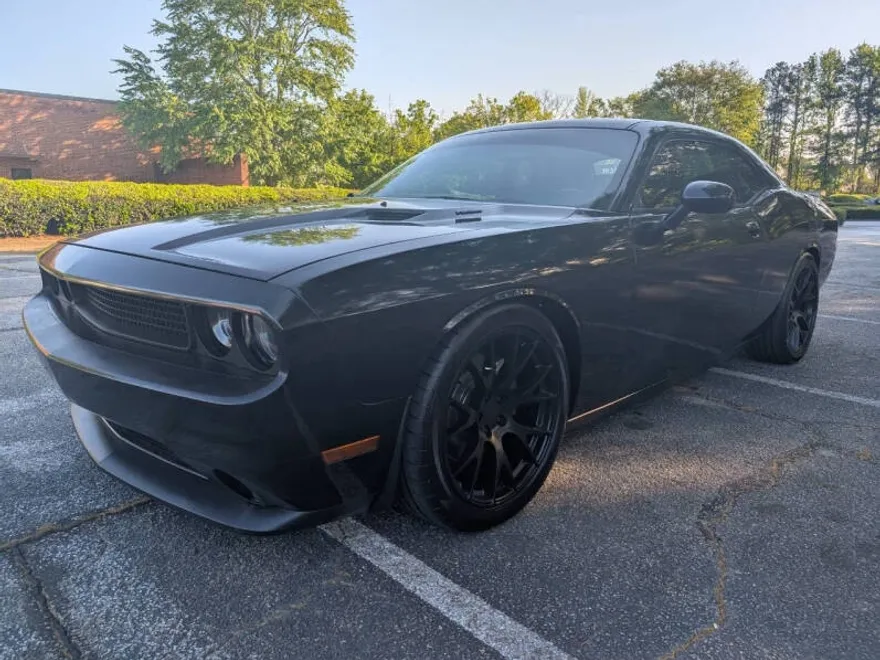 2014 Dodge Challenger R/T photo 1