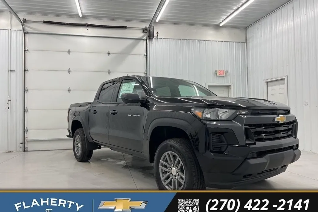 2025 Chevrolet Colorado Work Truck LT photo 1