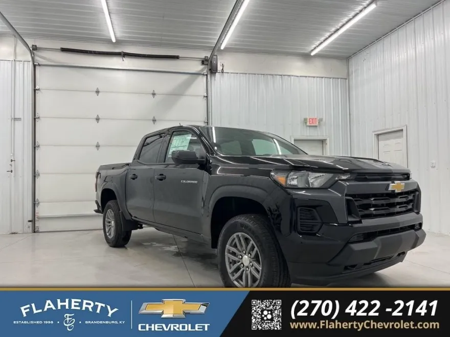 2025 Chevrolet Colorado Work Truck LT photo 1