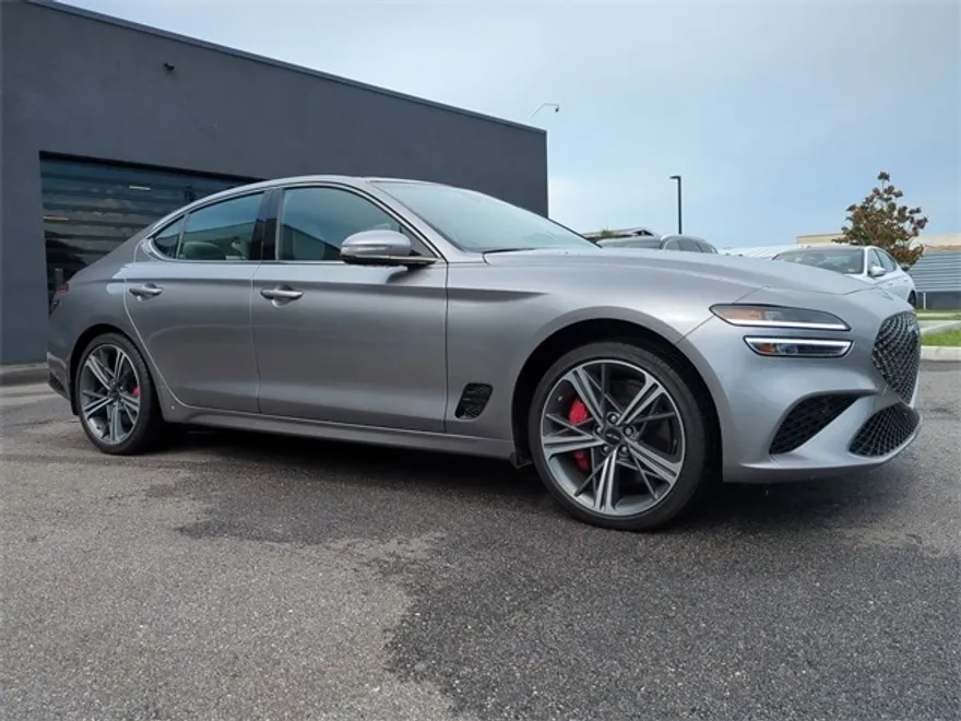 2025 Genesis G70 2.5T Sport Prestige photo 1