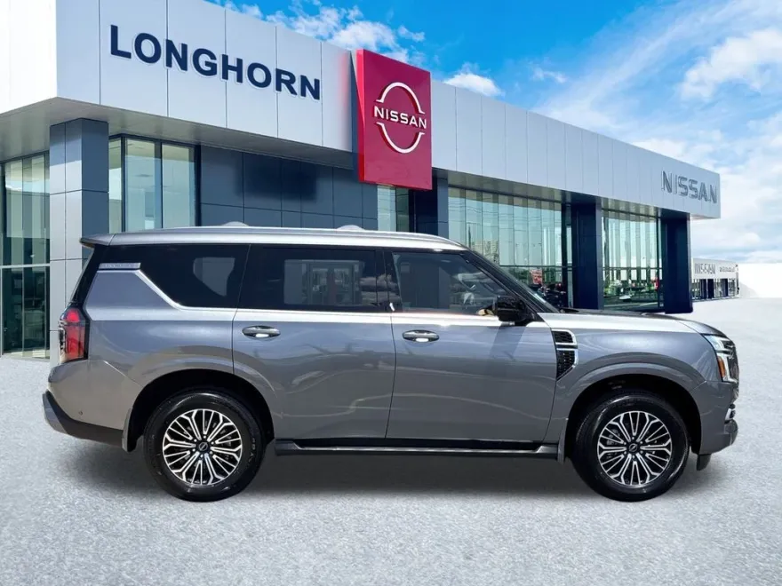 2025 Nissan Armada SL photo 1