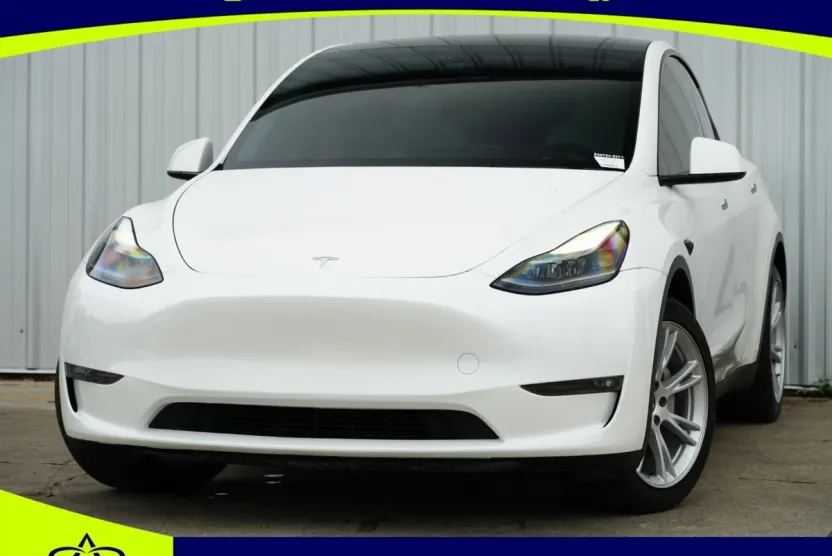 2023 Tesla Model Y Long Range photo 1