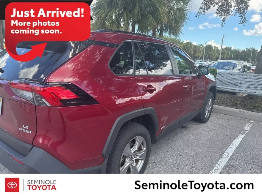 2023 Toyota RAV4 Hybrid LE photo 1