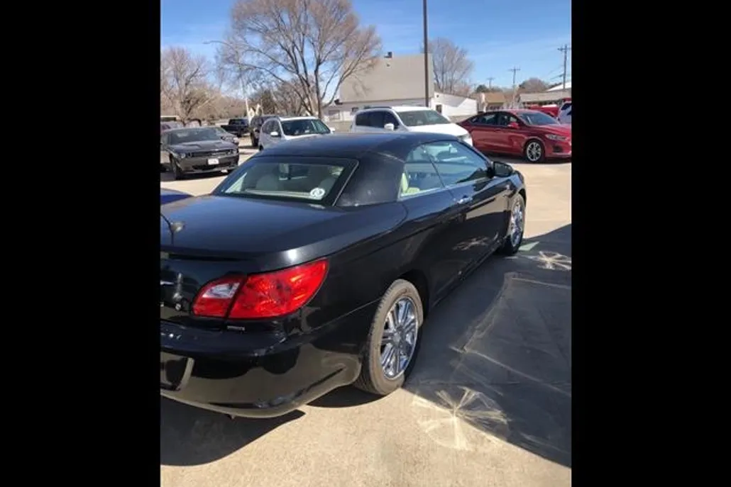 2009 Chrysler Sebring Limited photo 1