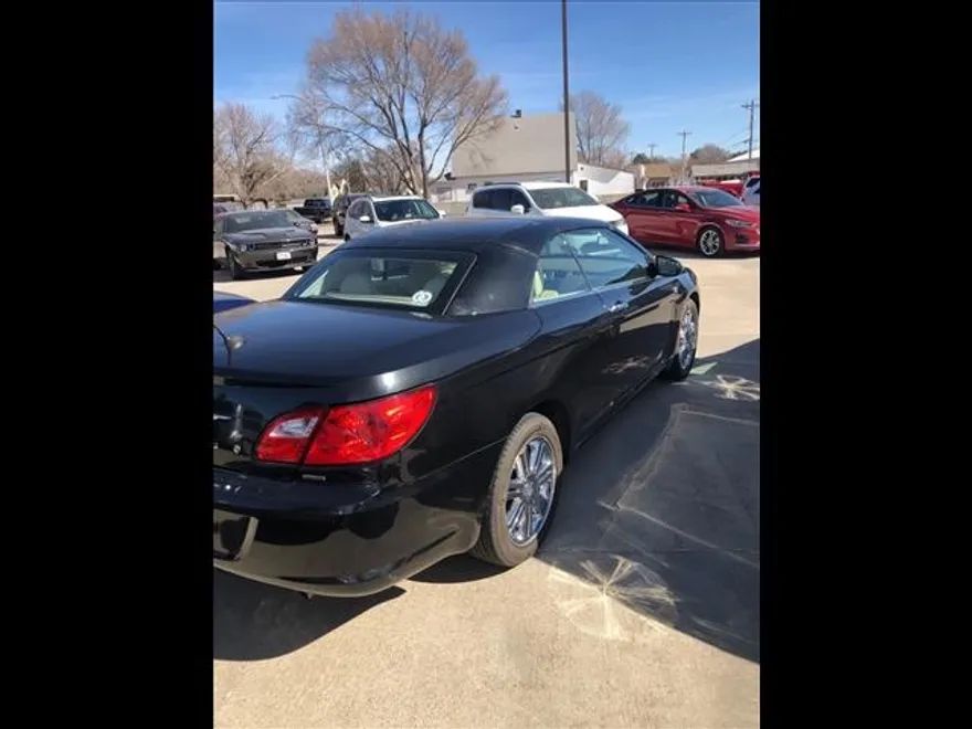 2009 Chrysler Sebring Limited photo 1
