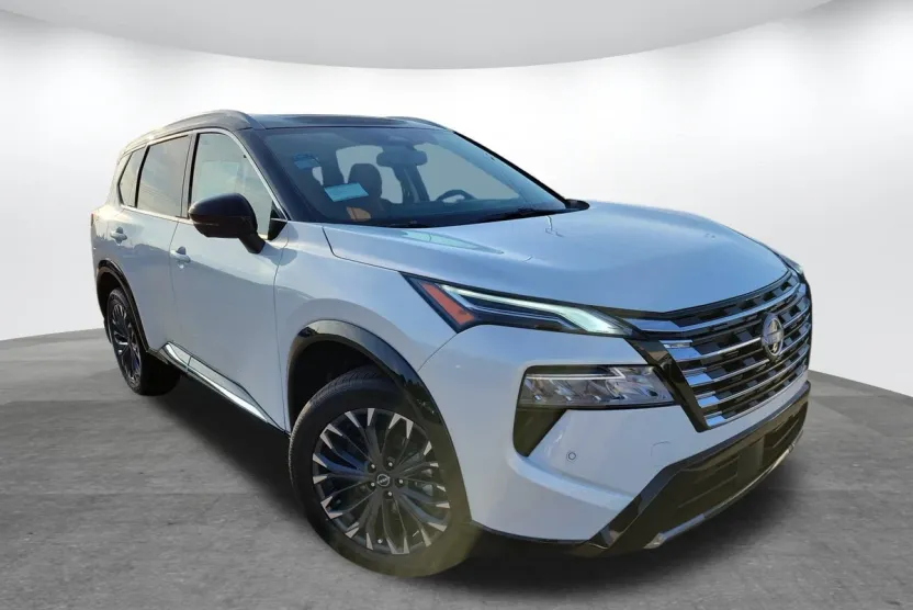 2026 Nissan Rogue Platinum photo 1