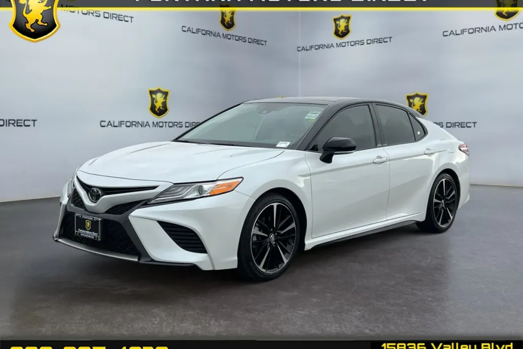2020 Toyota Camry XSE photo 1