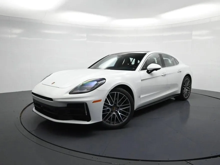 2025 Porsche Panamera 4 photo 1