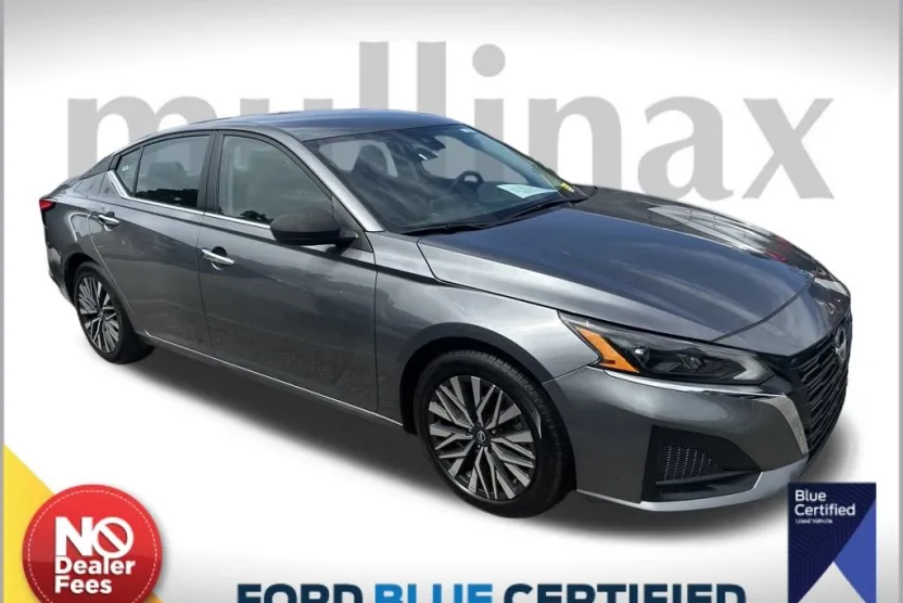 2024 Nissan Altima 2.5 SV photo 1