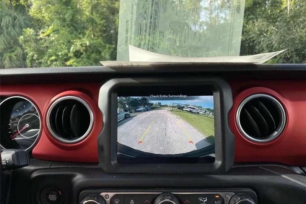 2021 Jeep Wrangler Unlimited Rubicon photo 1