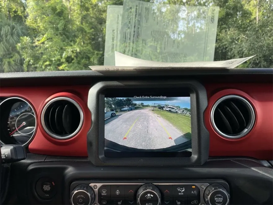 2021 Jeep Wrangler Unlimited Rubicon photo 1