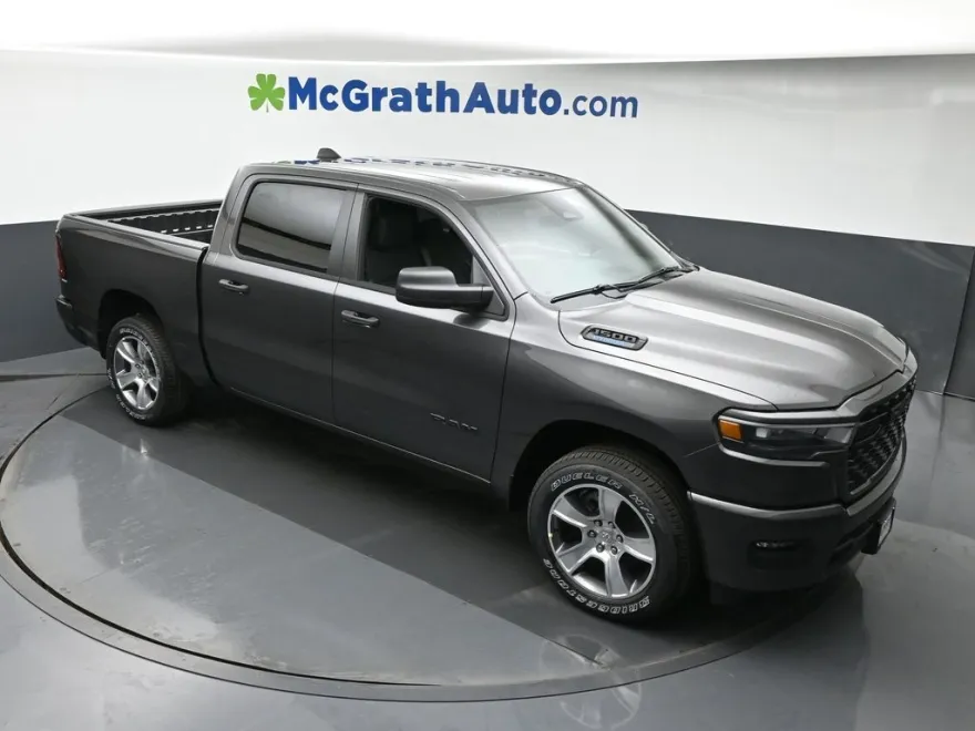2025 Ram 1500 Tradesman photo 1