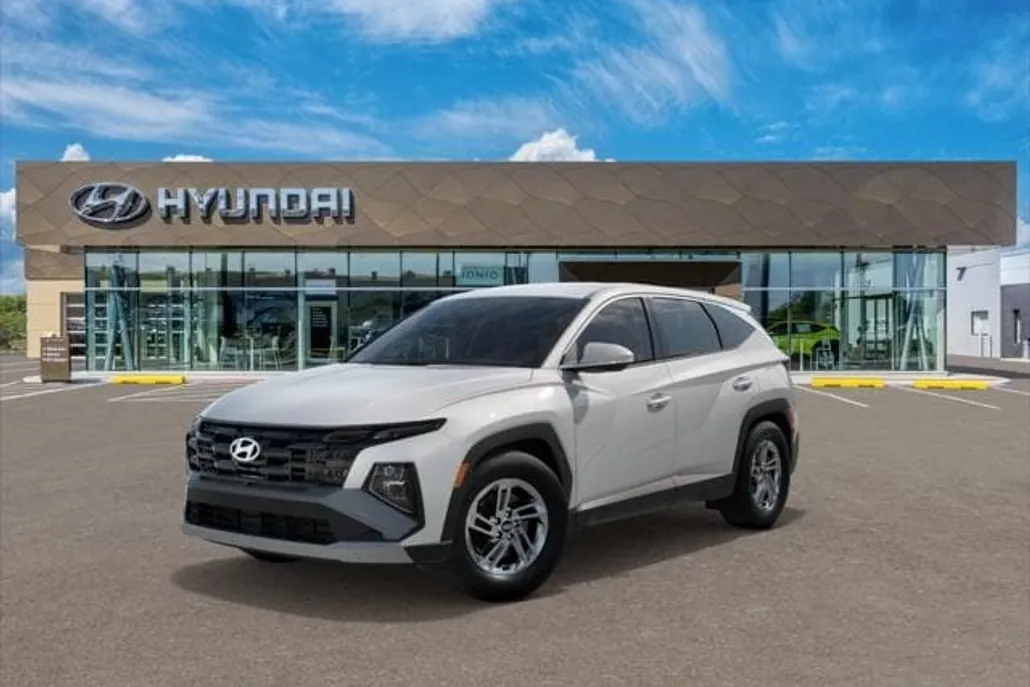 2025 Hyundai Tucson SE photo 1