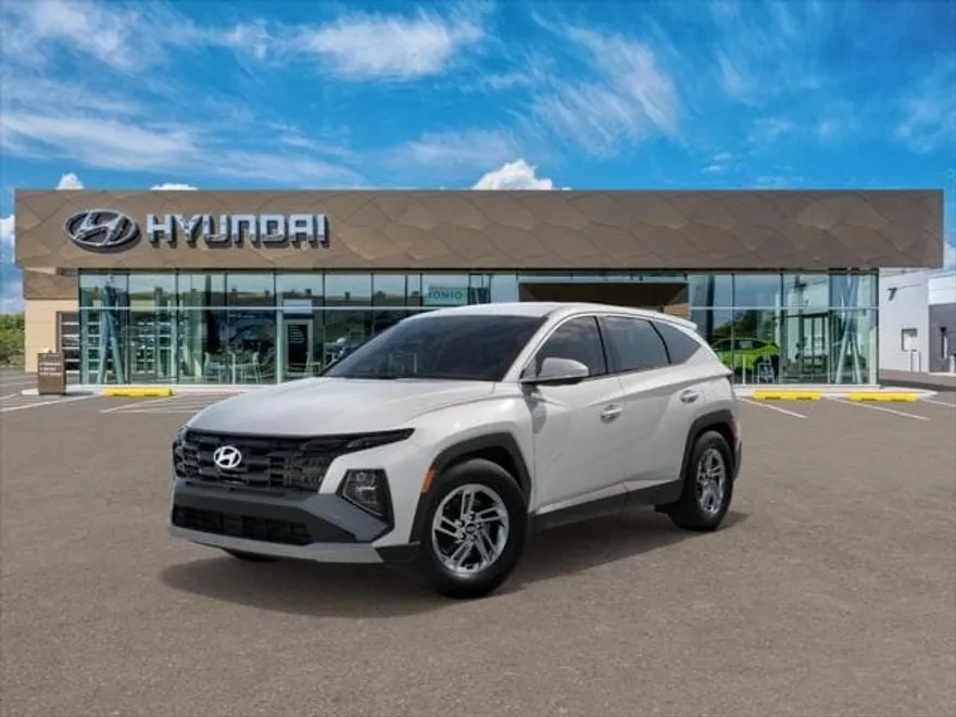 2025 Hyundai Tucson SE photo 1
