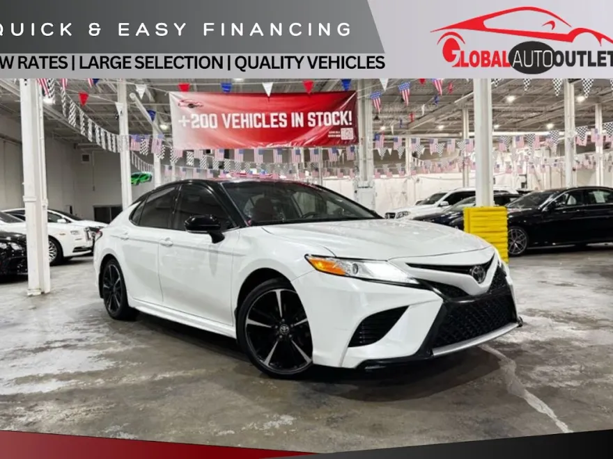 2020 Toyota Camry XSE photo 1