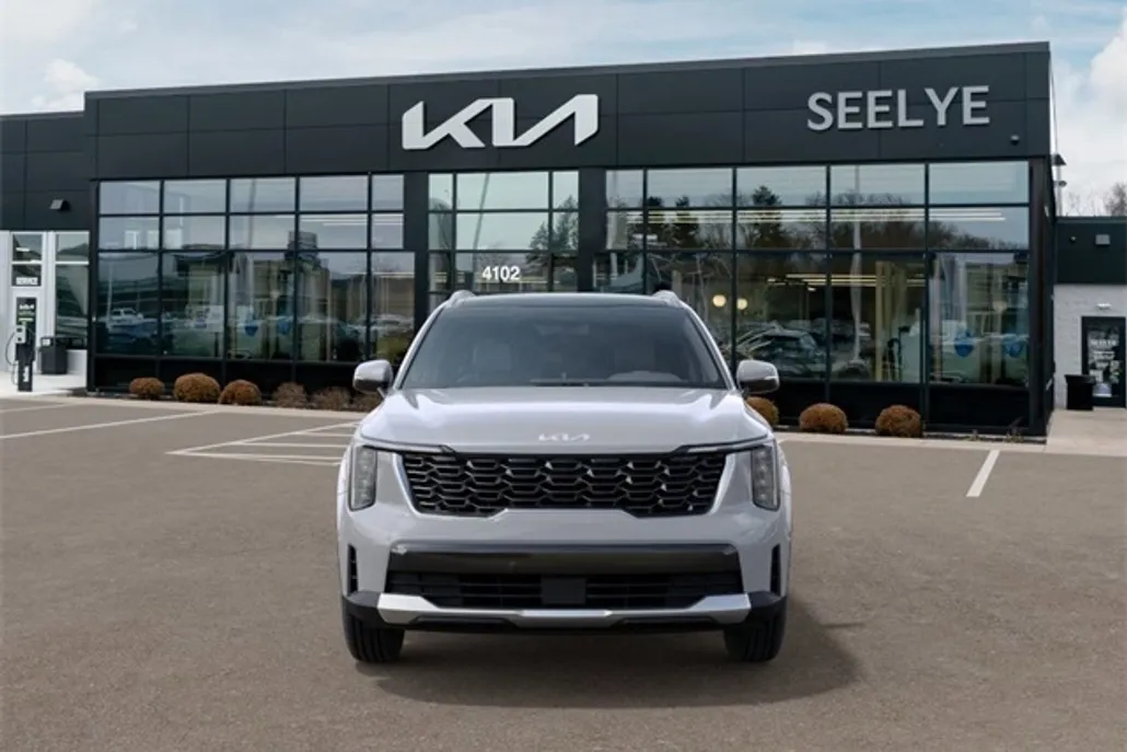 2025 Kia Sorento S photo 1