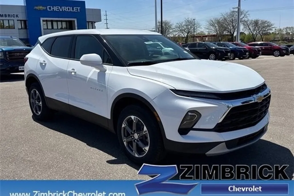 2025 Chevrolet Blazer 2LT photo 1