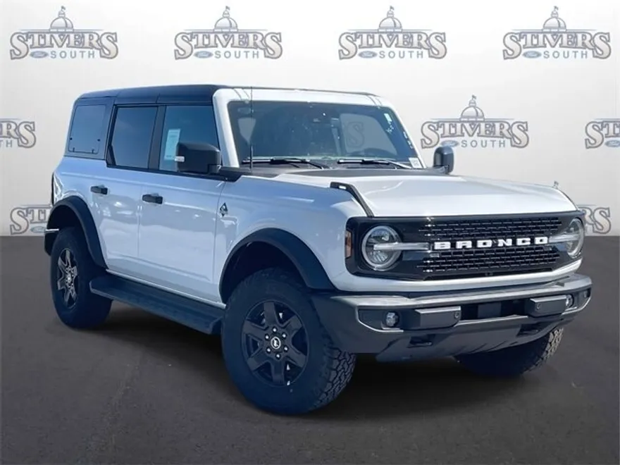 2025 Ford Bronco Outer Banks photo 1
