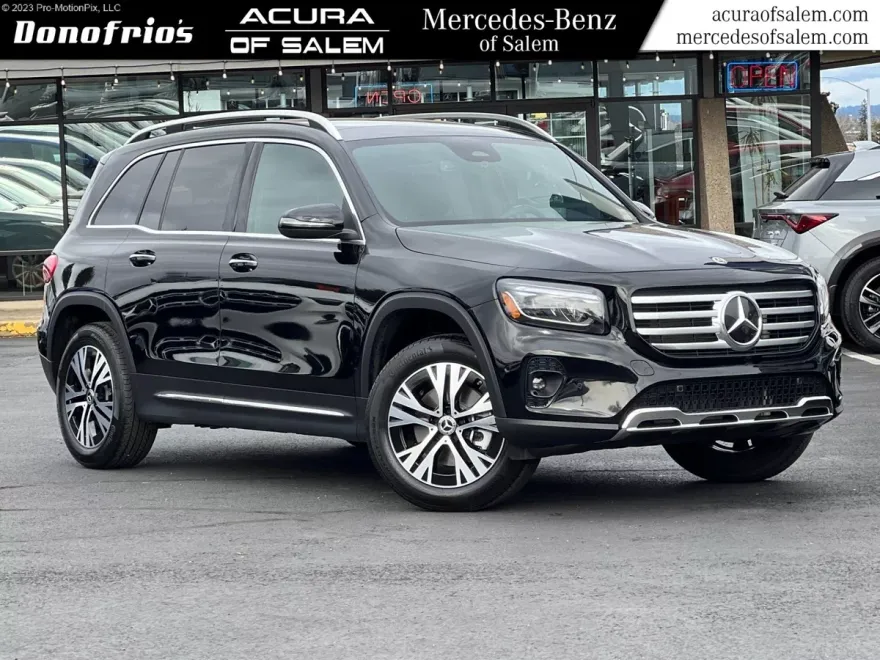 2024 Mercedes Benz GLB 250 4MATIC photo 1