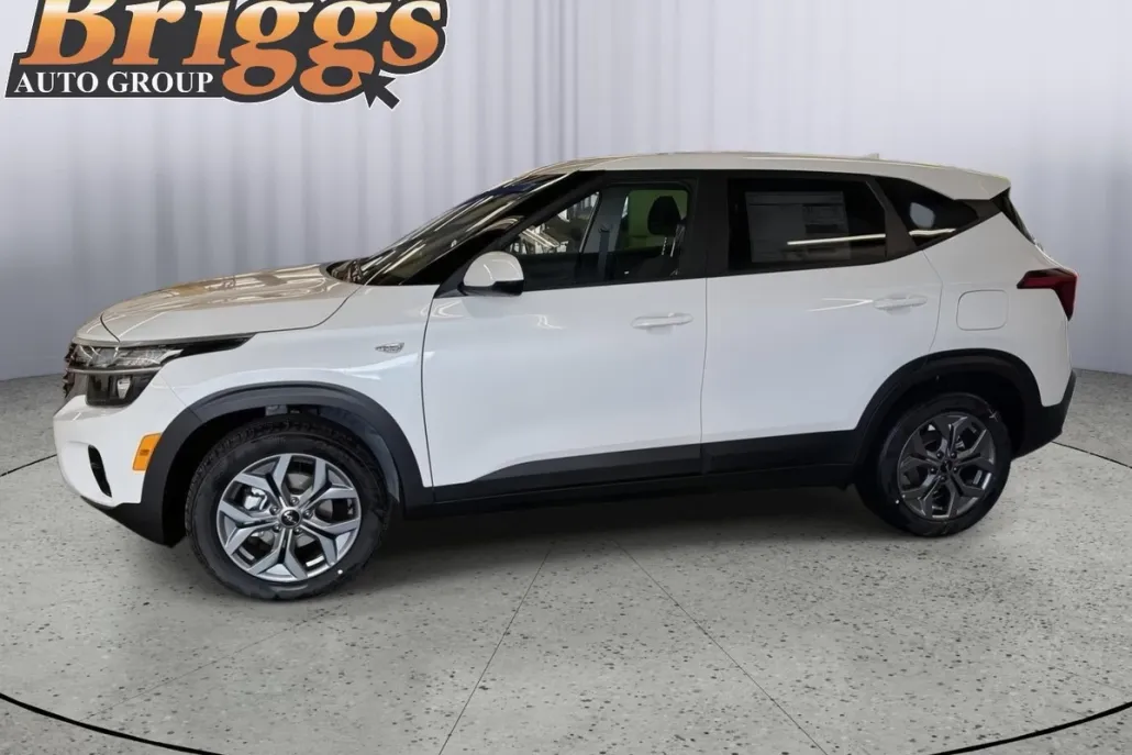 2026 Kia Seltos LX photo 1