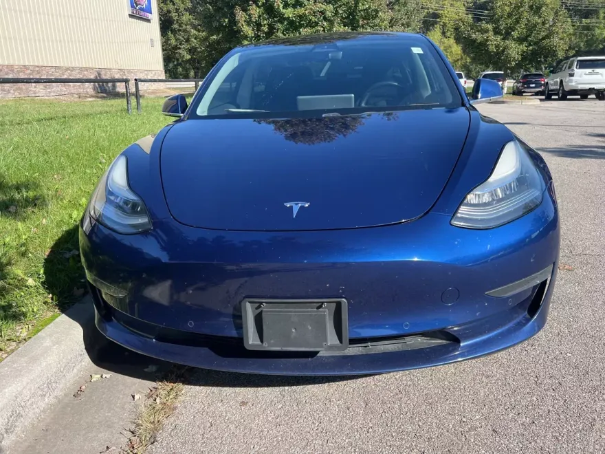 2019 Tesla Model 3 Long Range photo 1