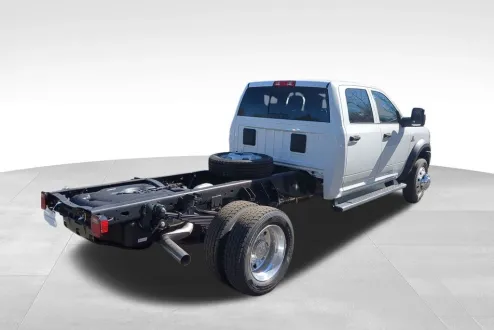 2024 Ram 5500 Tradesman SLT Laramie Limited photo 3